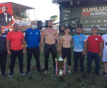 Yağlı Güreşçilerimiz Geleneksel Kumluca Yağlı Pehlivan Güreşlerinde..