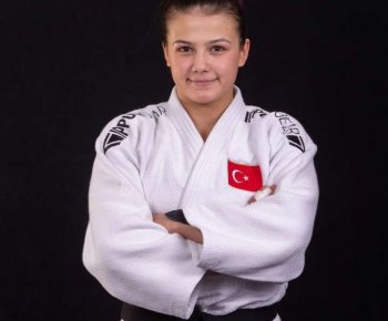 Habibe AFYONLU Milli Takımla Avrupa Şampiyonası'nda ...